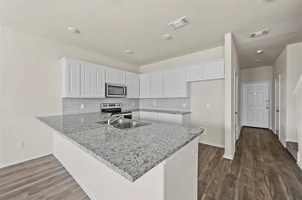 $1,350 | 601 Thomas Street, Unit 2, Bonham, TX 75418