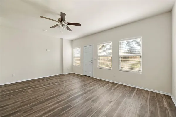 $1,350 | 601 Thomas Street, Unit 2, Bonham, TX 75418