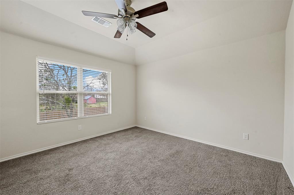 601 Thomas Street, Unit 2 Bonham, TX 75418 - Photo 10 of 23