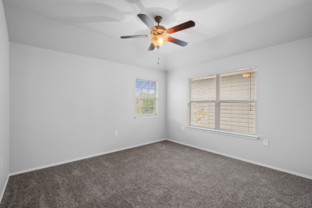 7204 Outfitter Drive Austin, TX 78744 - Photo 19 of 33