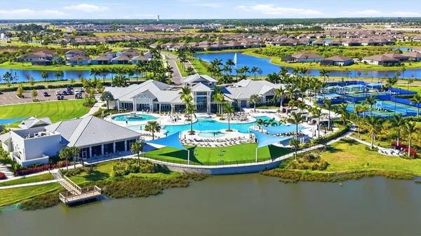 $740,000 | 9018 Sunray Cove, Palmetto, FL 34221