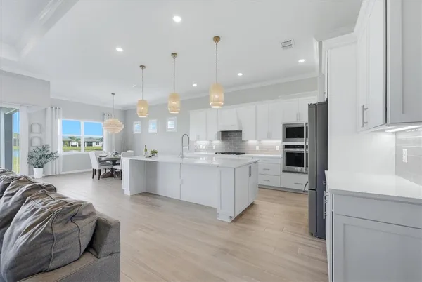 $740,000 | 9018 Sunray Cove, Palmetto, FL 34221