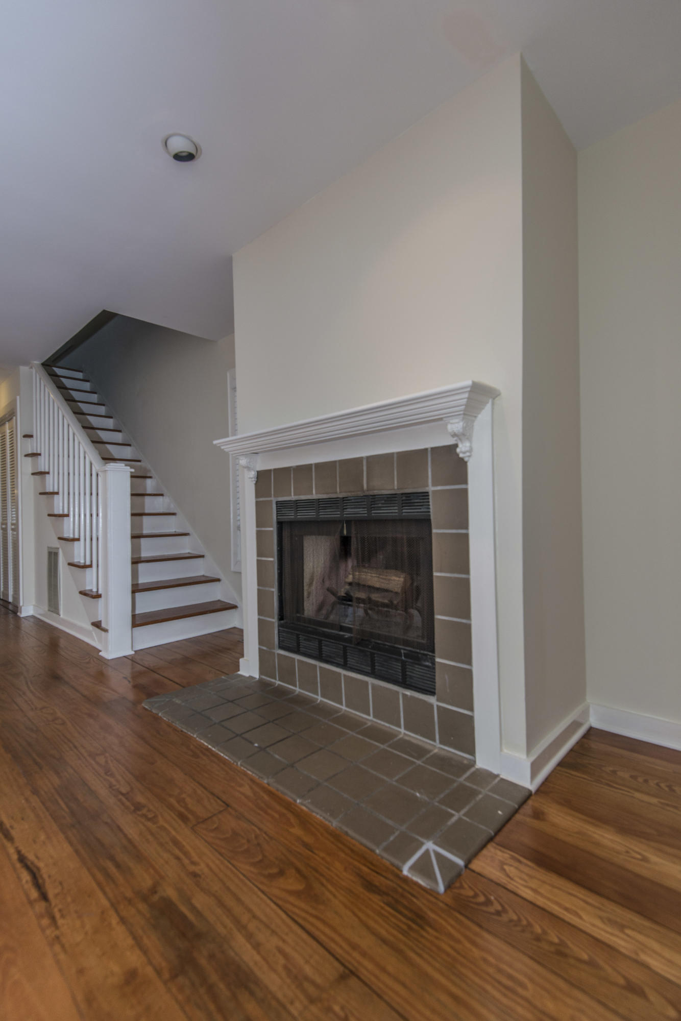 6 Peele Place Charleston, SC 29401 - Photo 5 of 41 _DSC0305