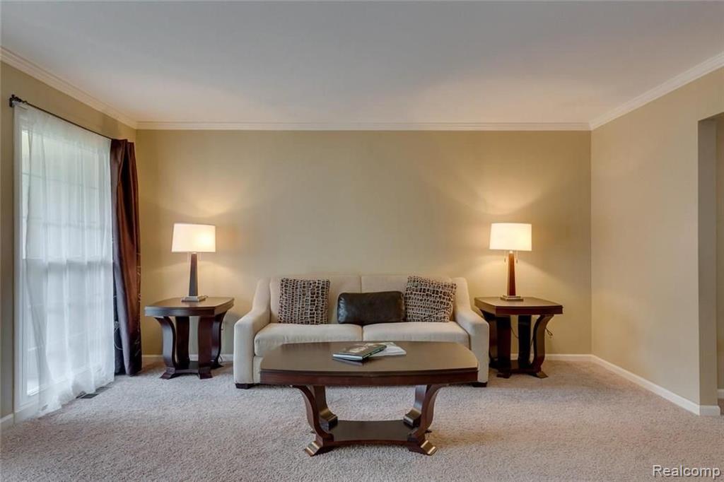 1187 Pine Ridge Court Rochester Hills, MI 48306 - Photo 5 of 27