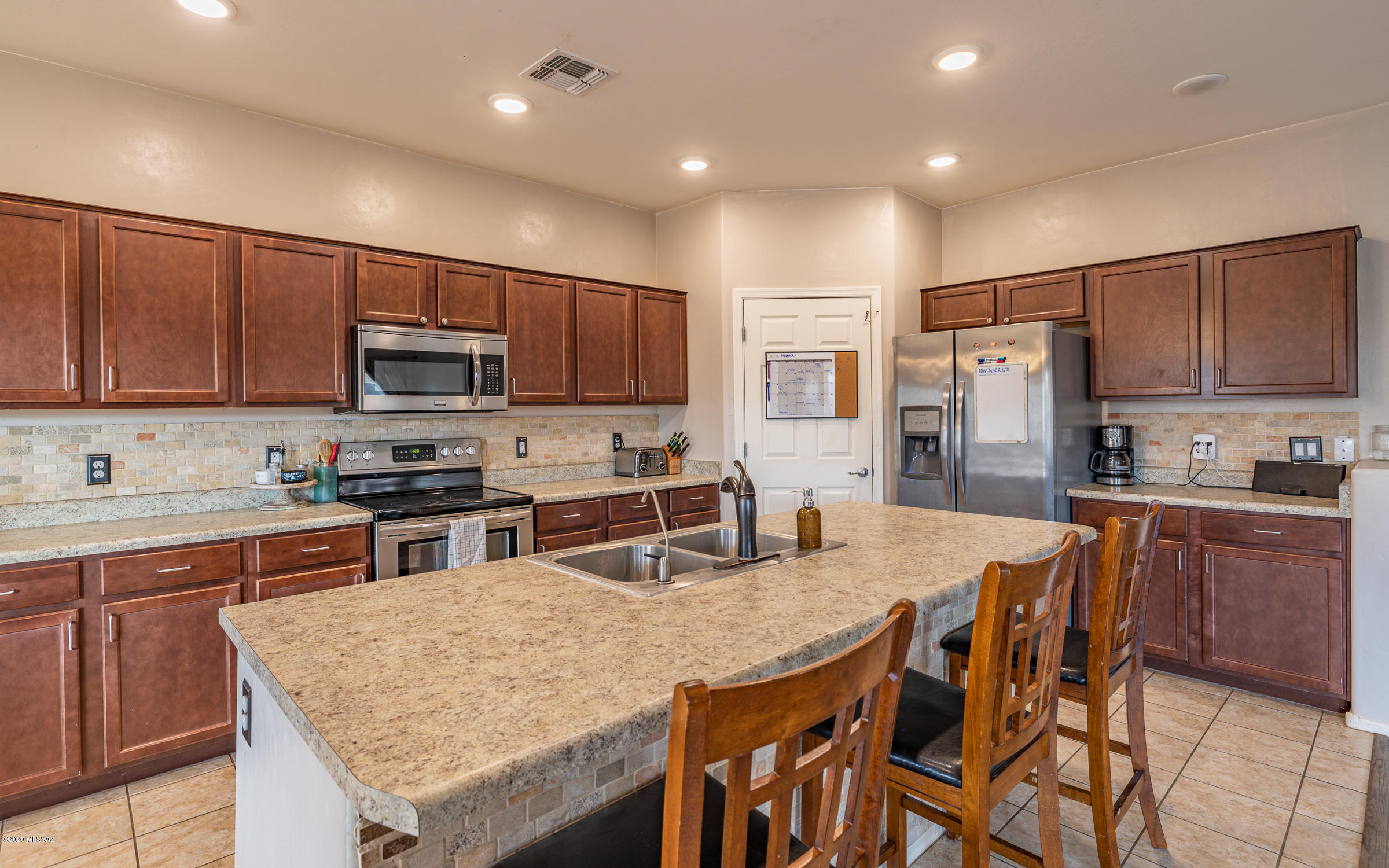 6482 East Brushback Loop Tucson, AZ 85756 - Photo 11 of 35