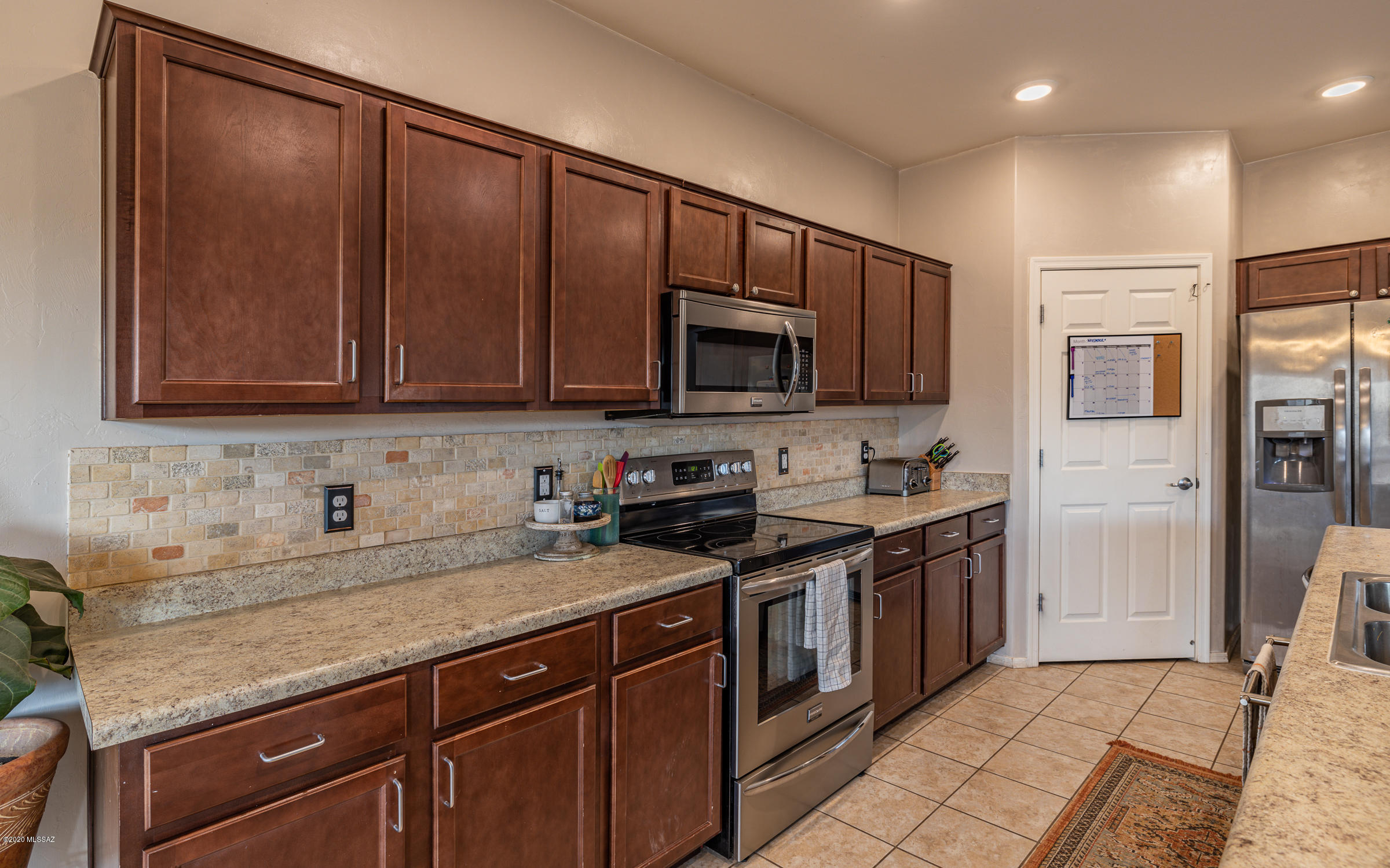 6482 East Brushback Loop Tucson, AZ 85756 - Photo 12 of 35
