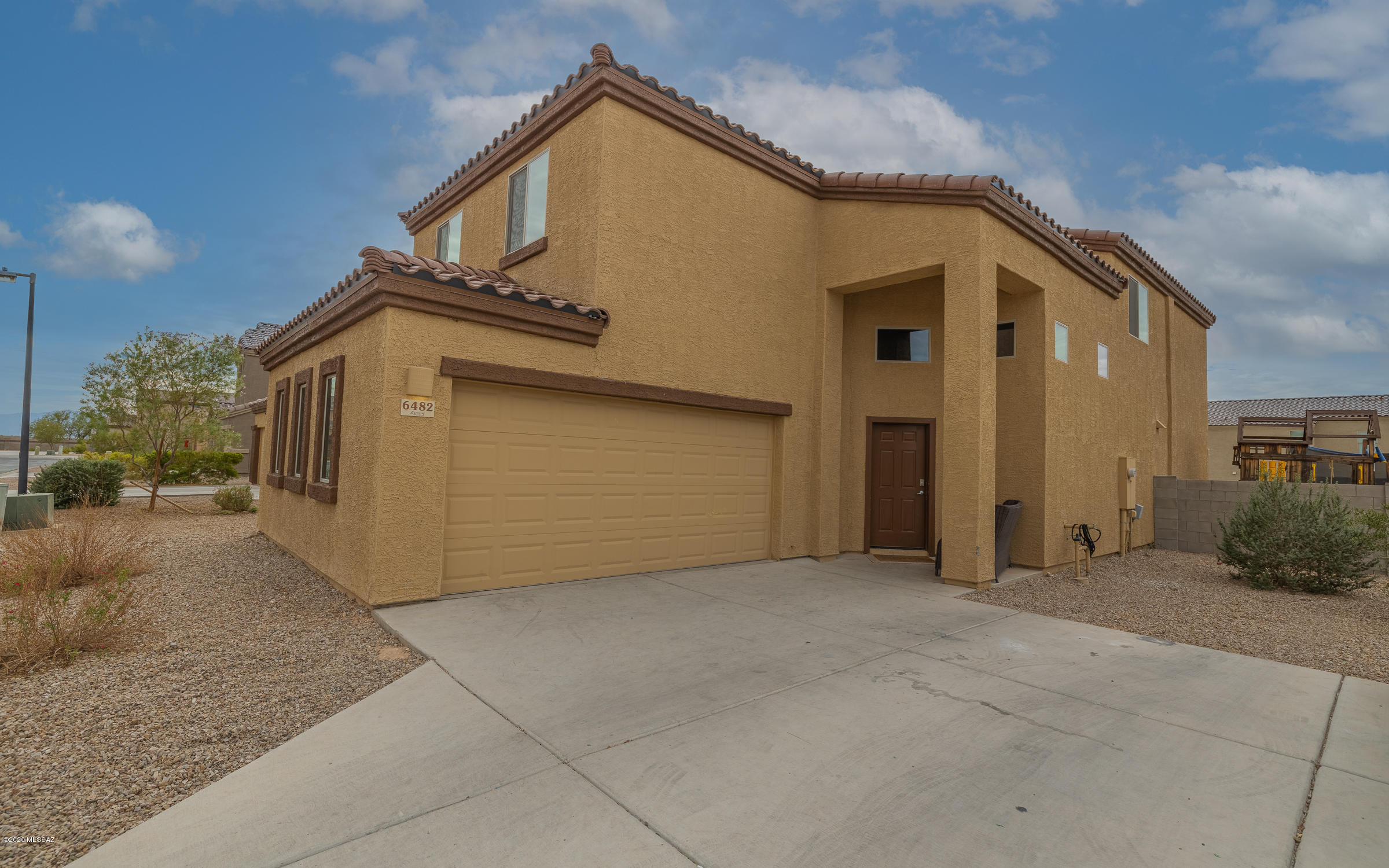 6482 East Brushback Loop Tucson, AZ 85756 - Photo 2 of 35