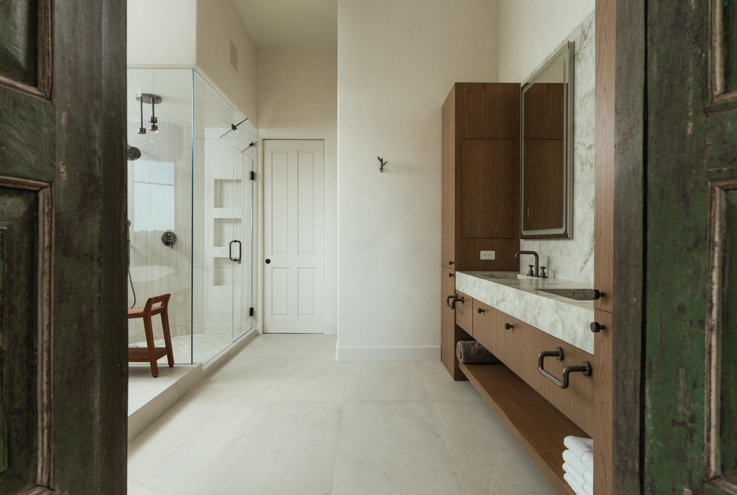 2827 Palomino Ridge Lane Santa Barbara, CA 93105 - Photo 18 of 36 Primary bathroom
