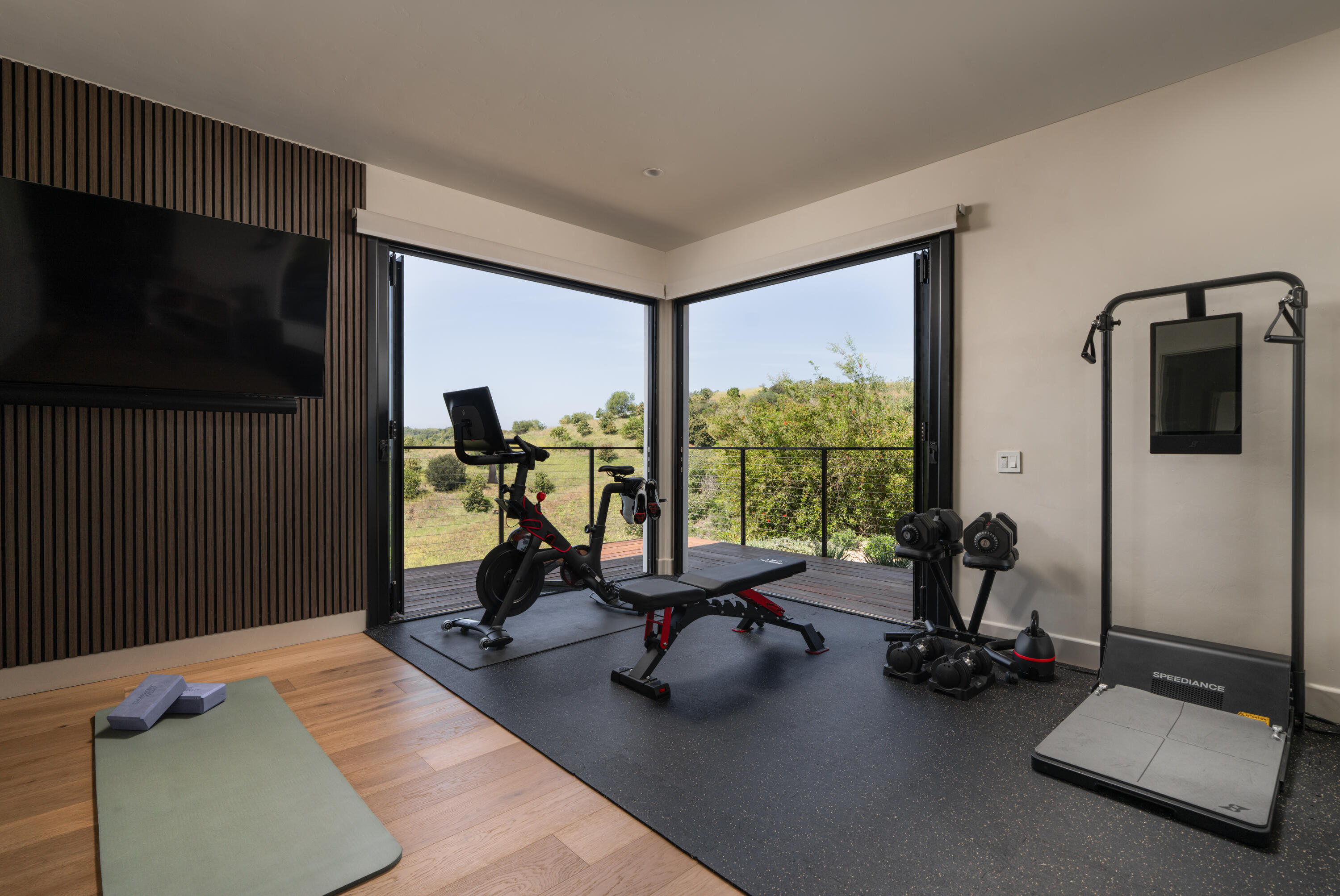 2827 Palomino Ridge Lane Santa Barbara, CA 93105 - Photo 28 of 36 Gym & wellness room