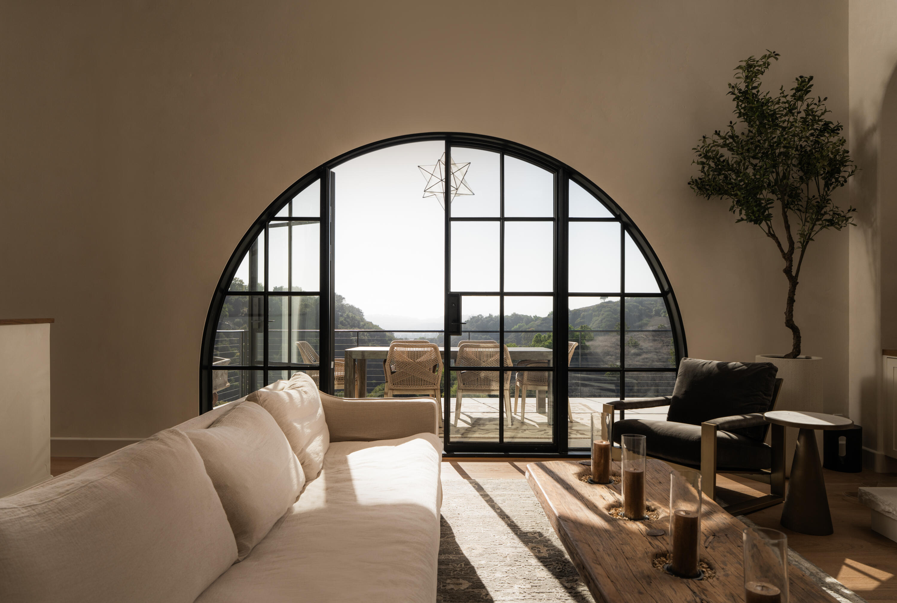 2827 Palomino Ridge Lane Santa Barbara, CA 93105 - Photo 6 of 36 Great room with canyon & ocean views