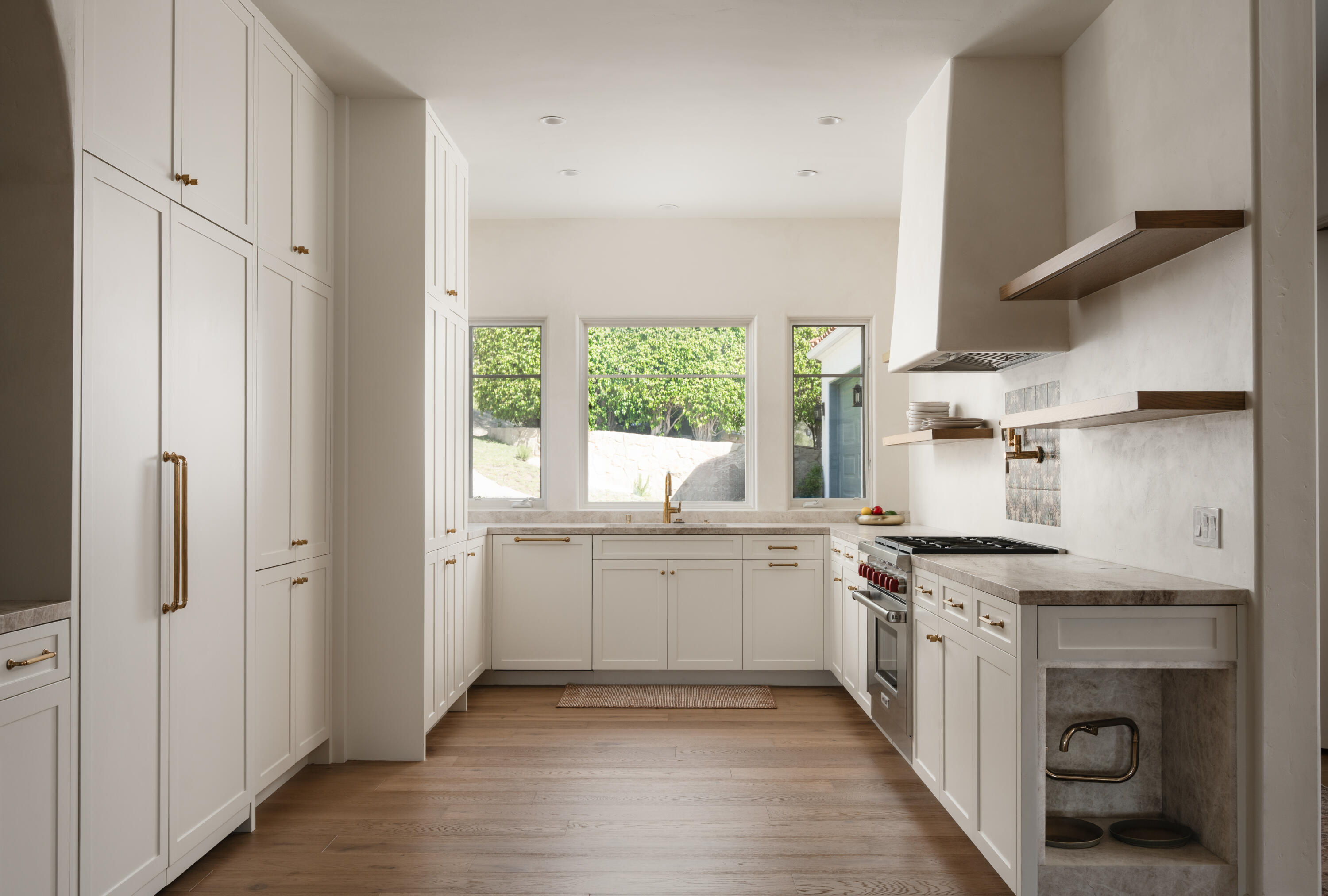 2827 Palomino Ridge Lane Santa Barbara, CA 93105 - Photo 10 of 36 Kitchen