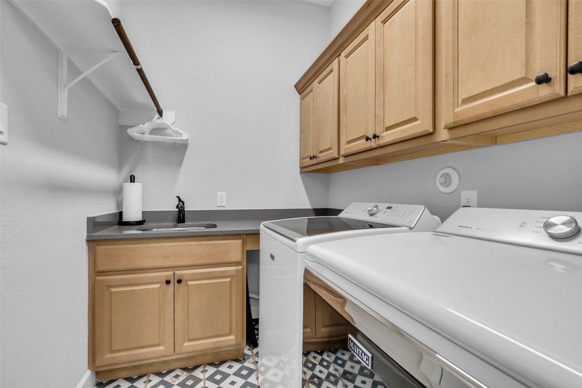 32442 Soaring Willow Way Conroe, TX 77385 - Photo 31 of 45 a utility room with dryer and washer