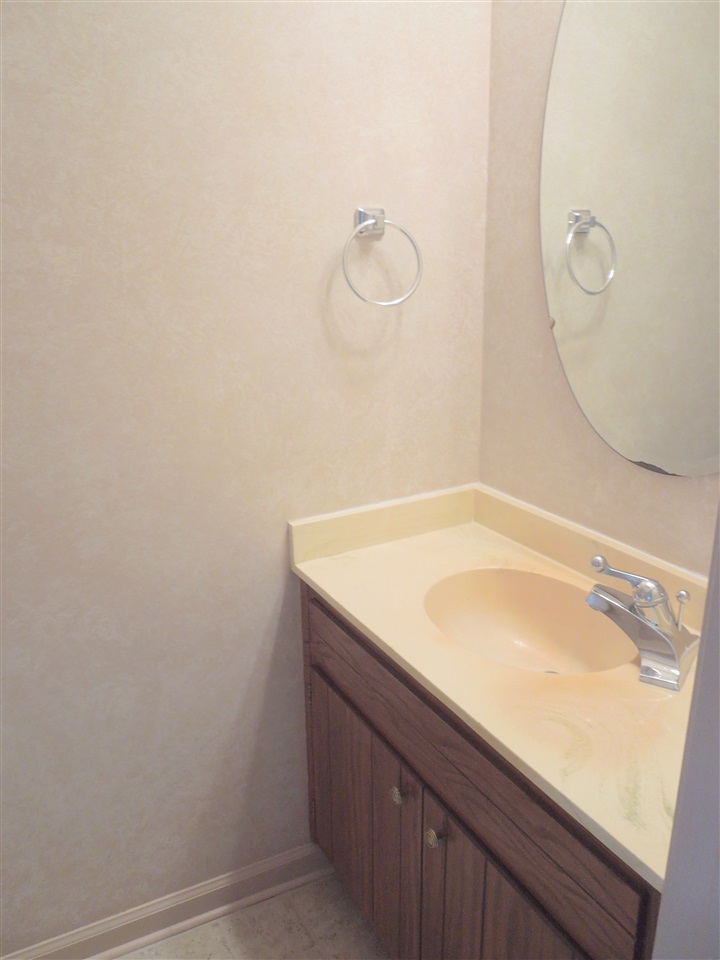 13818 Leo Road Leo, IN 46765 - Photo 11 of 14 Gallery Image 11