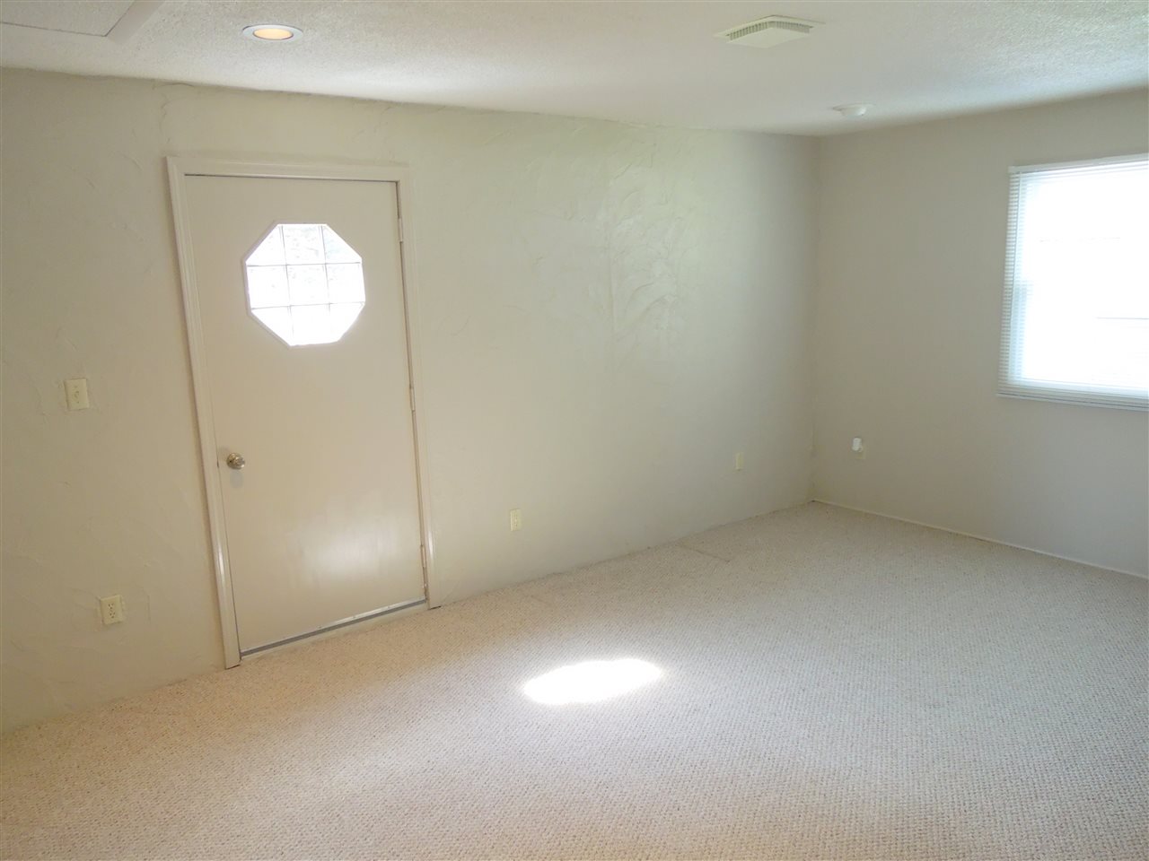 13818 Leo Road Leo, IN 46765 - Photo 6 of 14 Gallery Image 6