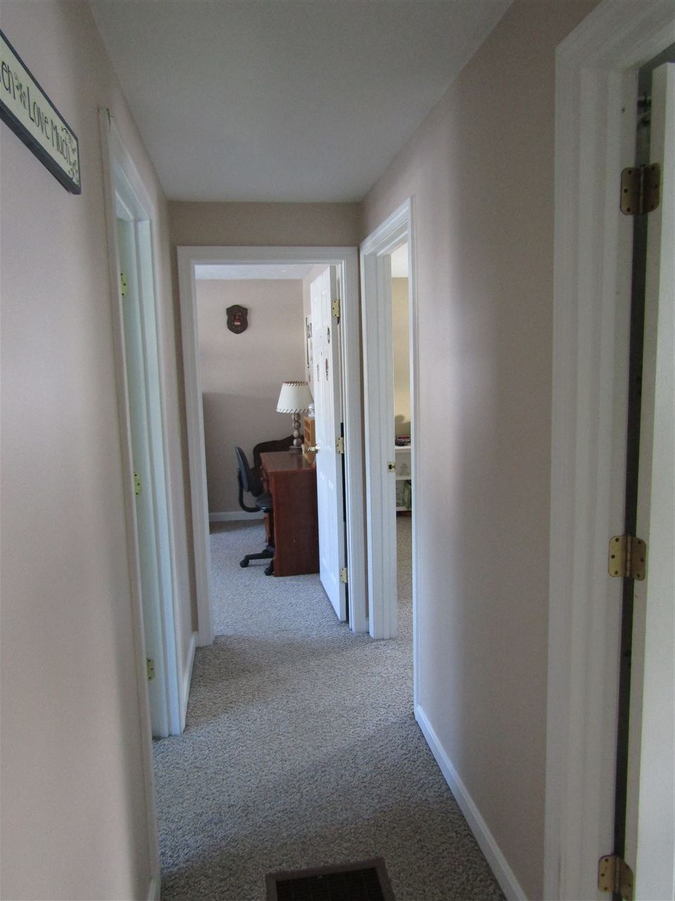 28 Howe Street Rochester, NH 03867 - Photo 16 of 40
