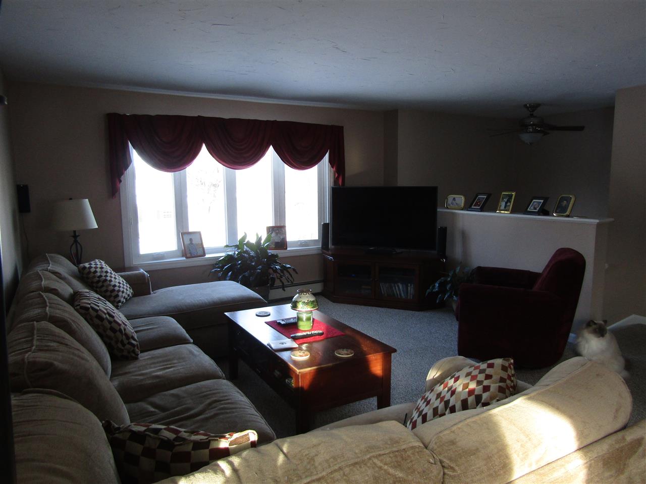 28 Howe Street Rochester, NH 03867 - Photo 3 of 40