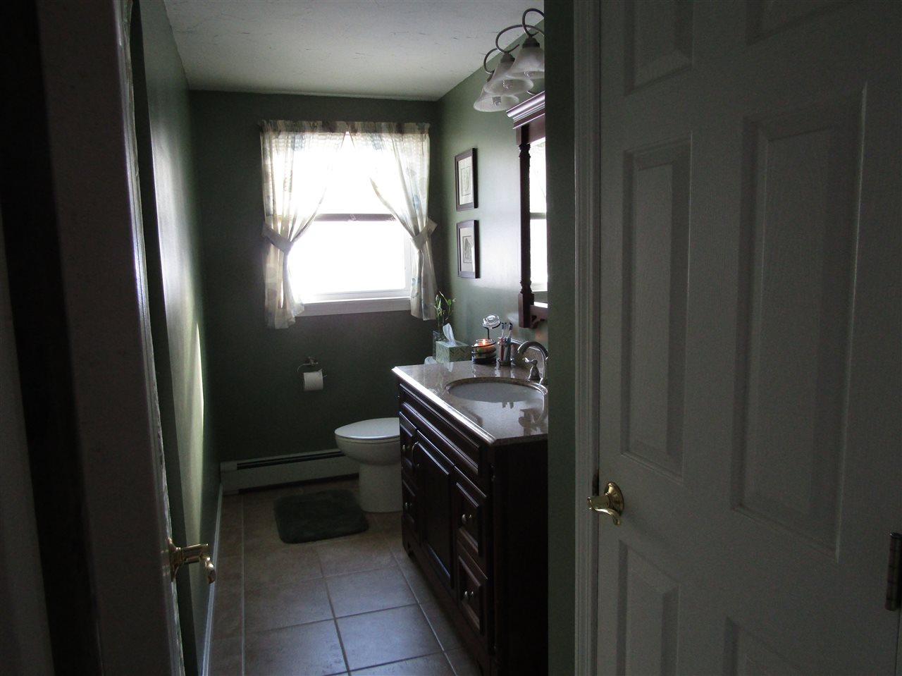 28 Howe Street Rochester, NH 03867 - Photo 22 of 40