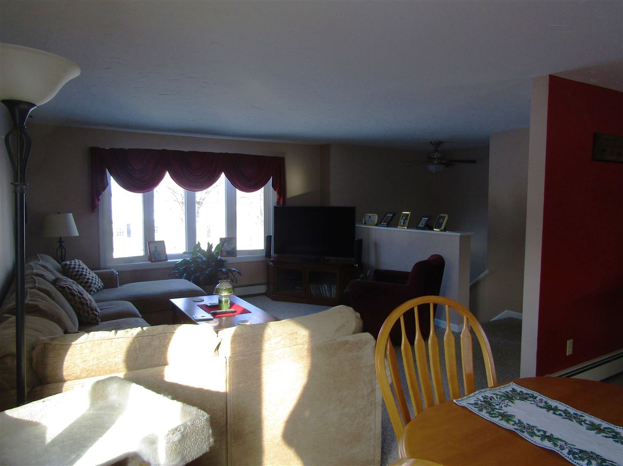 28 Howe Street Rochester, NH 03867 - Photo 4 of 40
