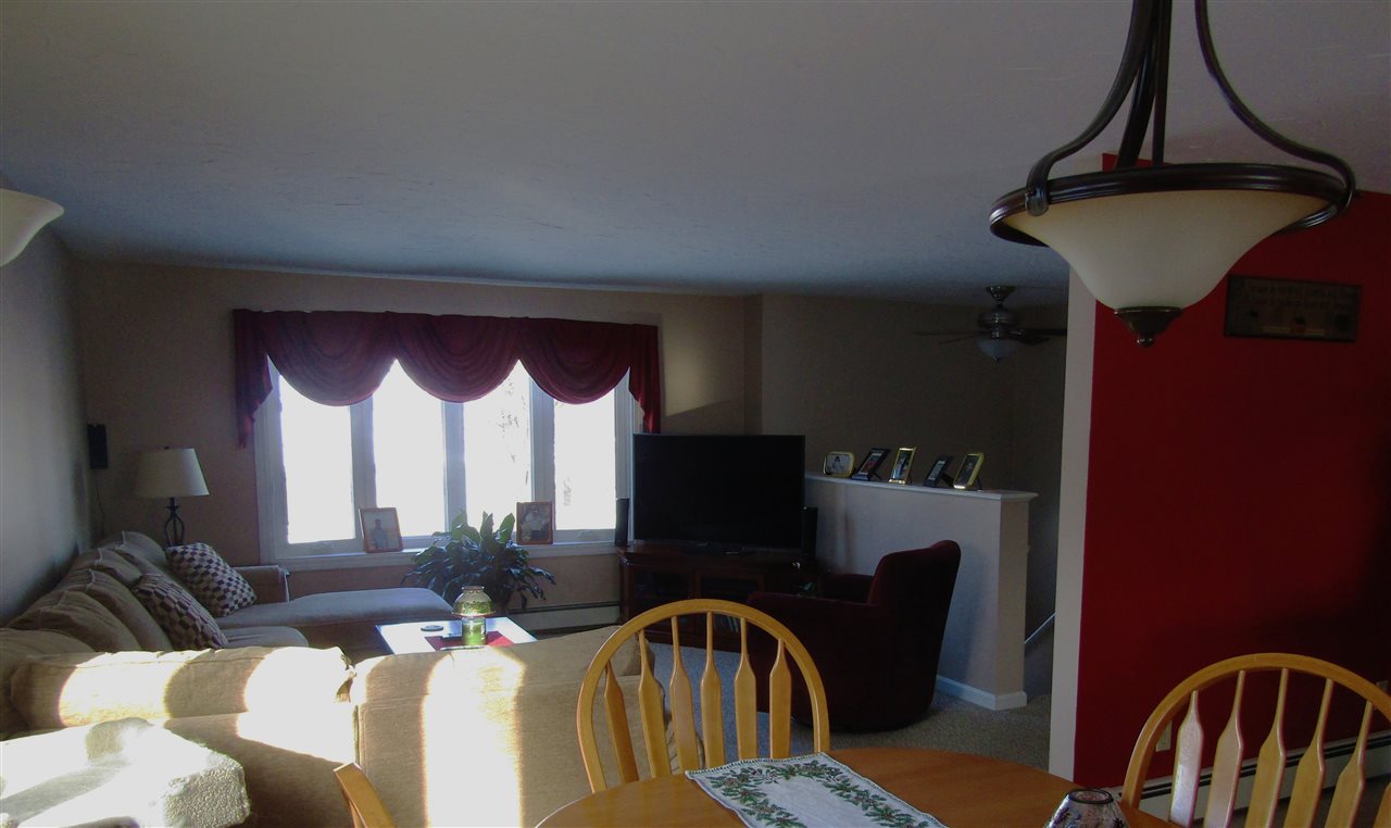28 Howe Street Rochester, NH 03867 - Photo 5 of 40