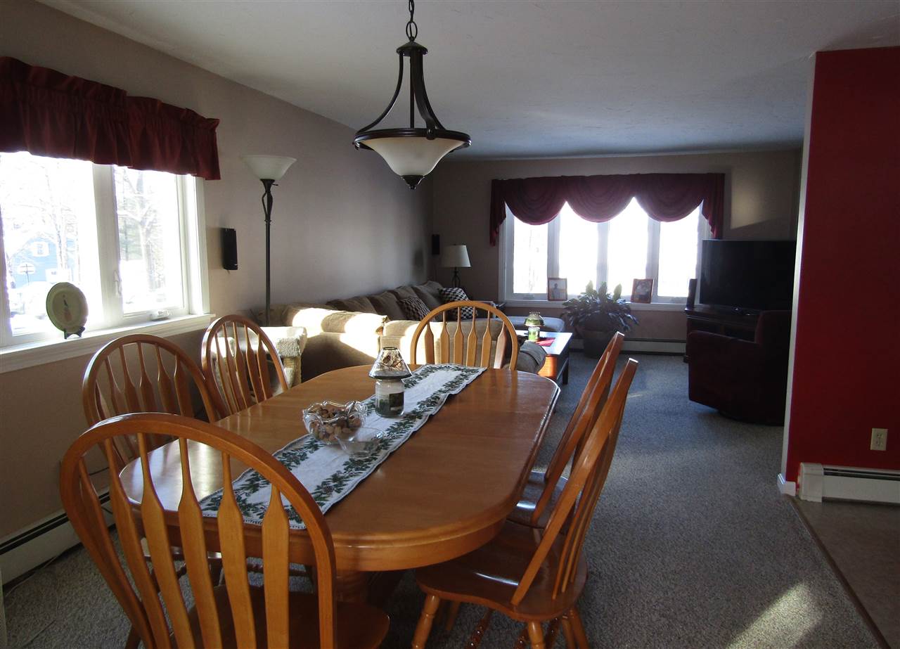 28 Howe Street Rochester, NH 03867 - Photo 7 of 40