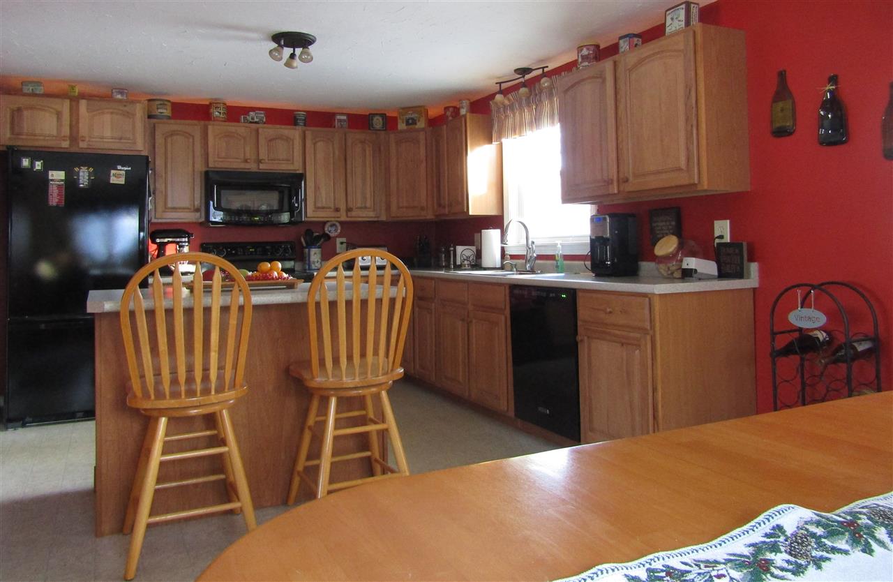 28 Howe Street Rochester, NH 03867 - Photo 9 of 40