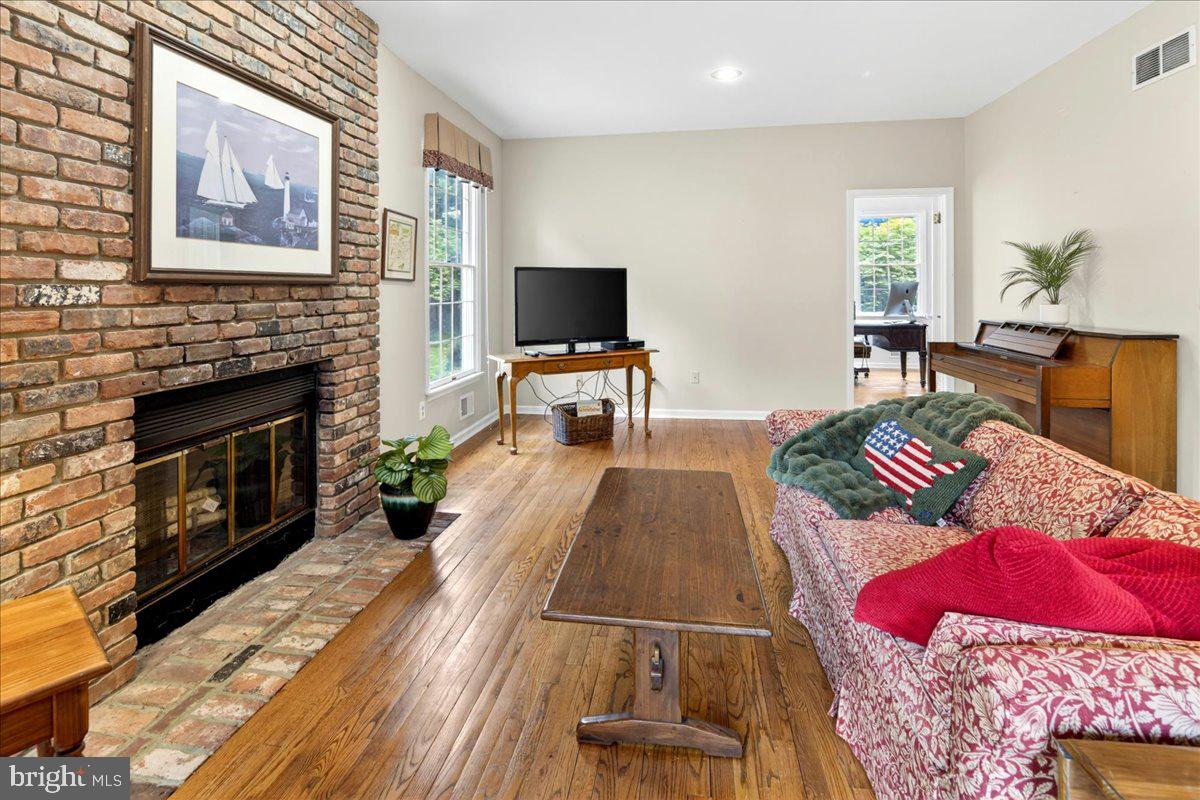 28 Baldwin Street Pennington, NJ 08534 - Photo 24 of 50