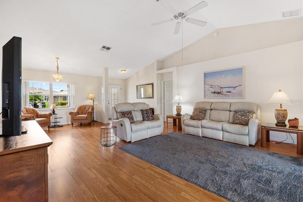 17399 Southeast 116th Court Road Summerfield, FL 34491 - Photo 9 of 64 Gallery Image 9