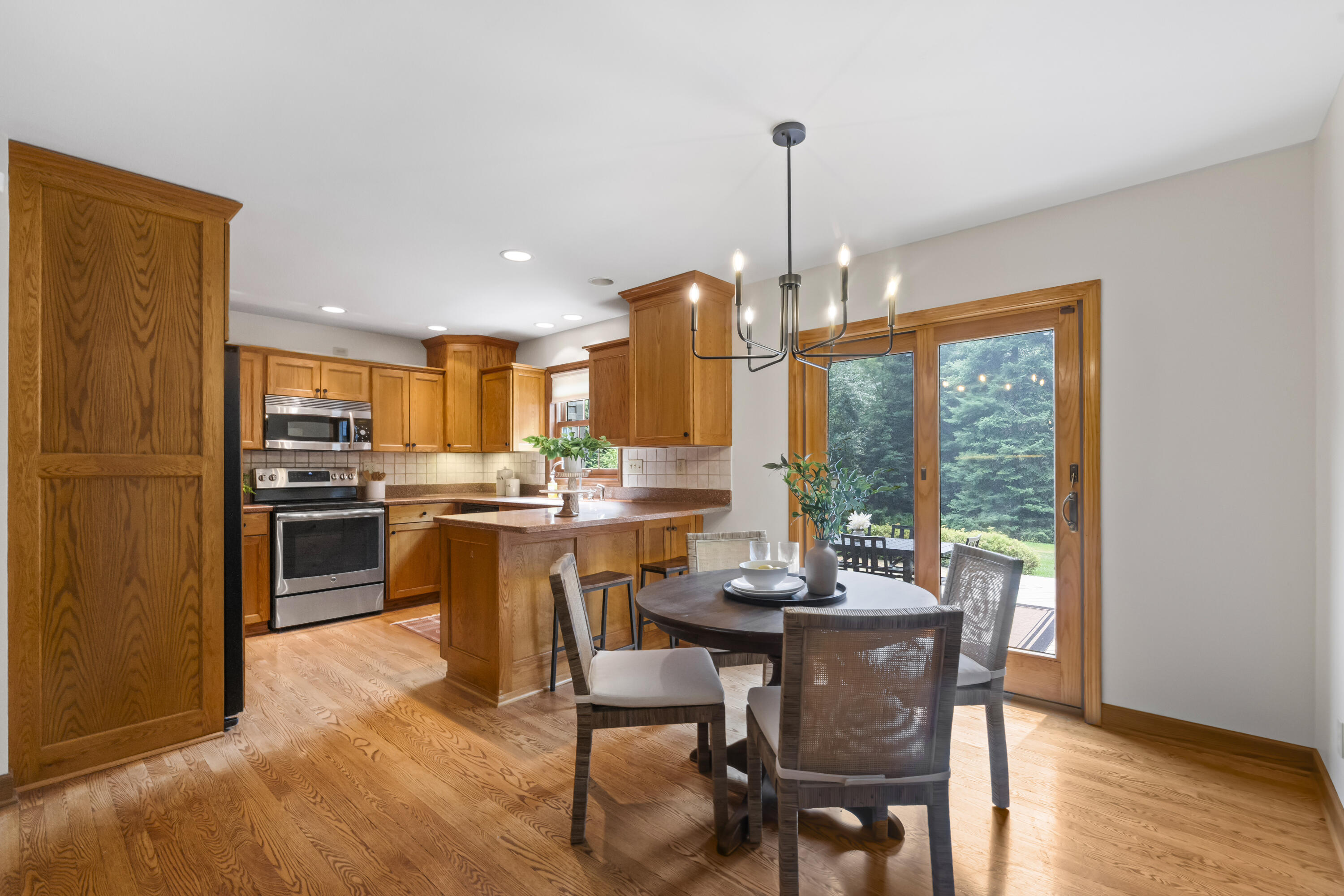 290 Fieldstone Road Delafield, WI 53018 - Photo 20 of 53 Dining Area off Kitchen