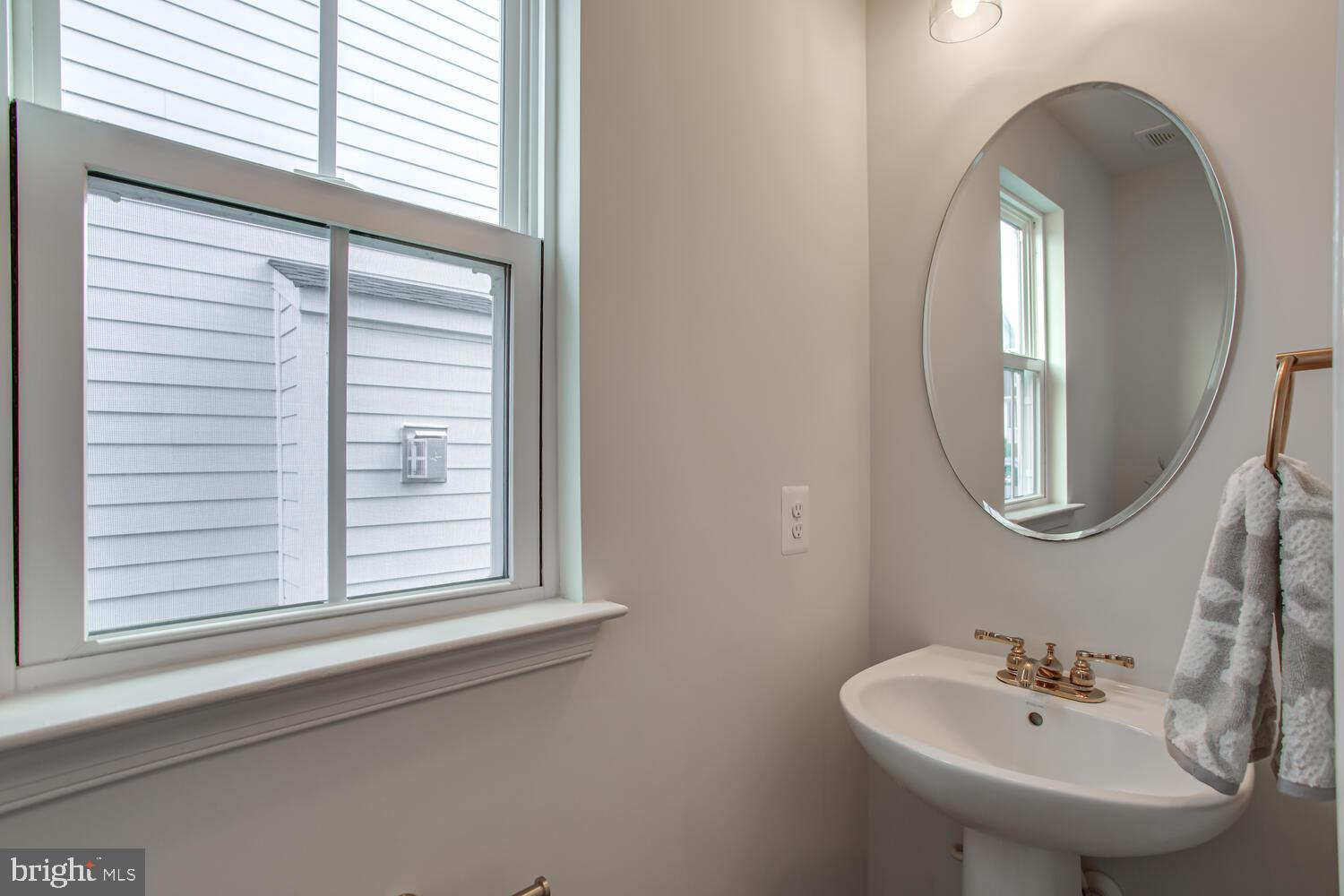 2279 River Birch Road Dumfries, VA 22026 - Photo 11 of 37 Powder Room