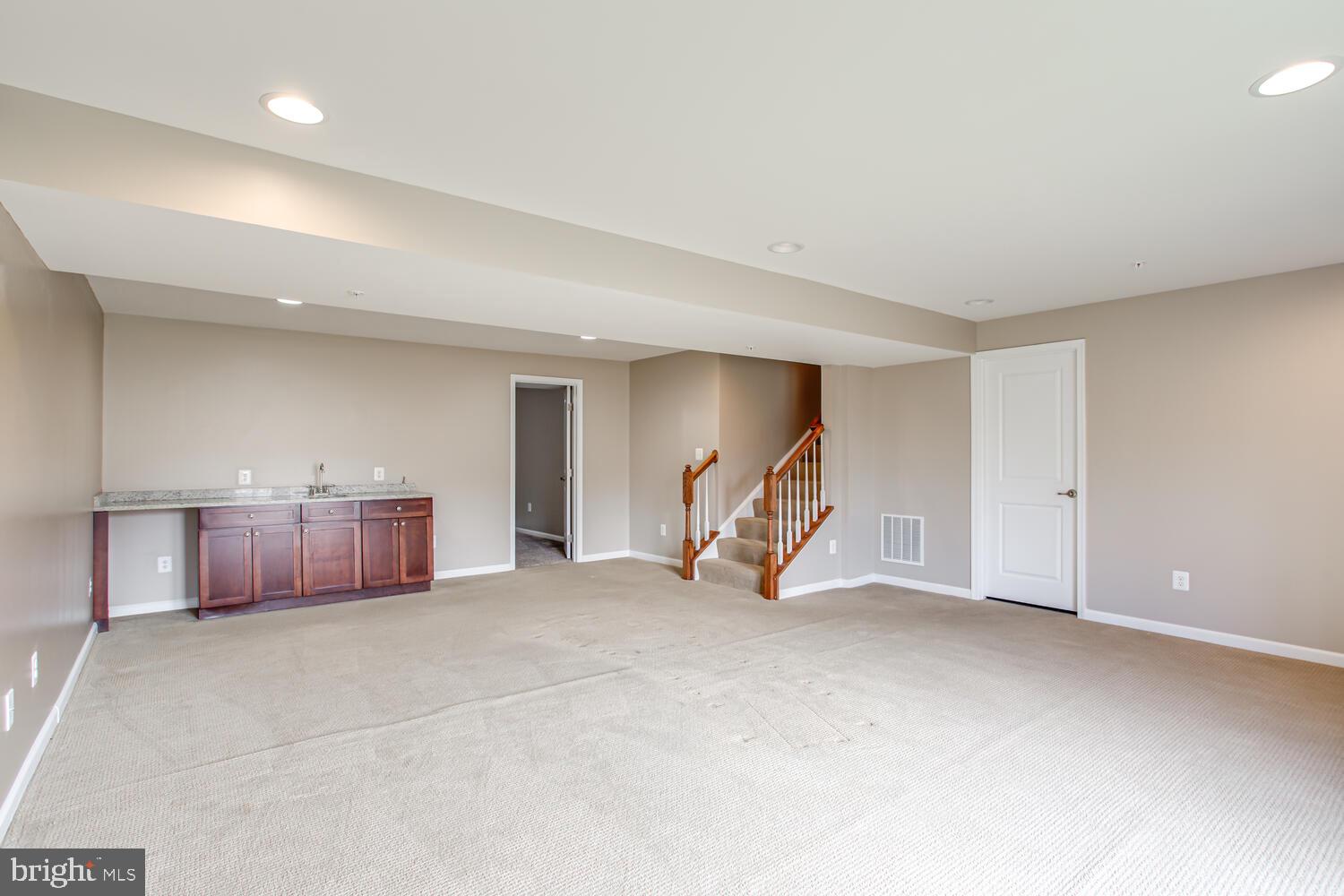2279 River Birch Road Dumfries, VA 22026 - Photo 30 of 37 Wet Bar with Granite