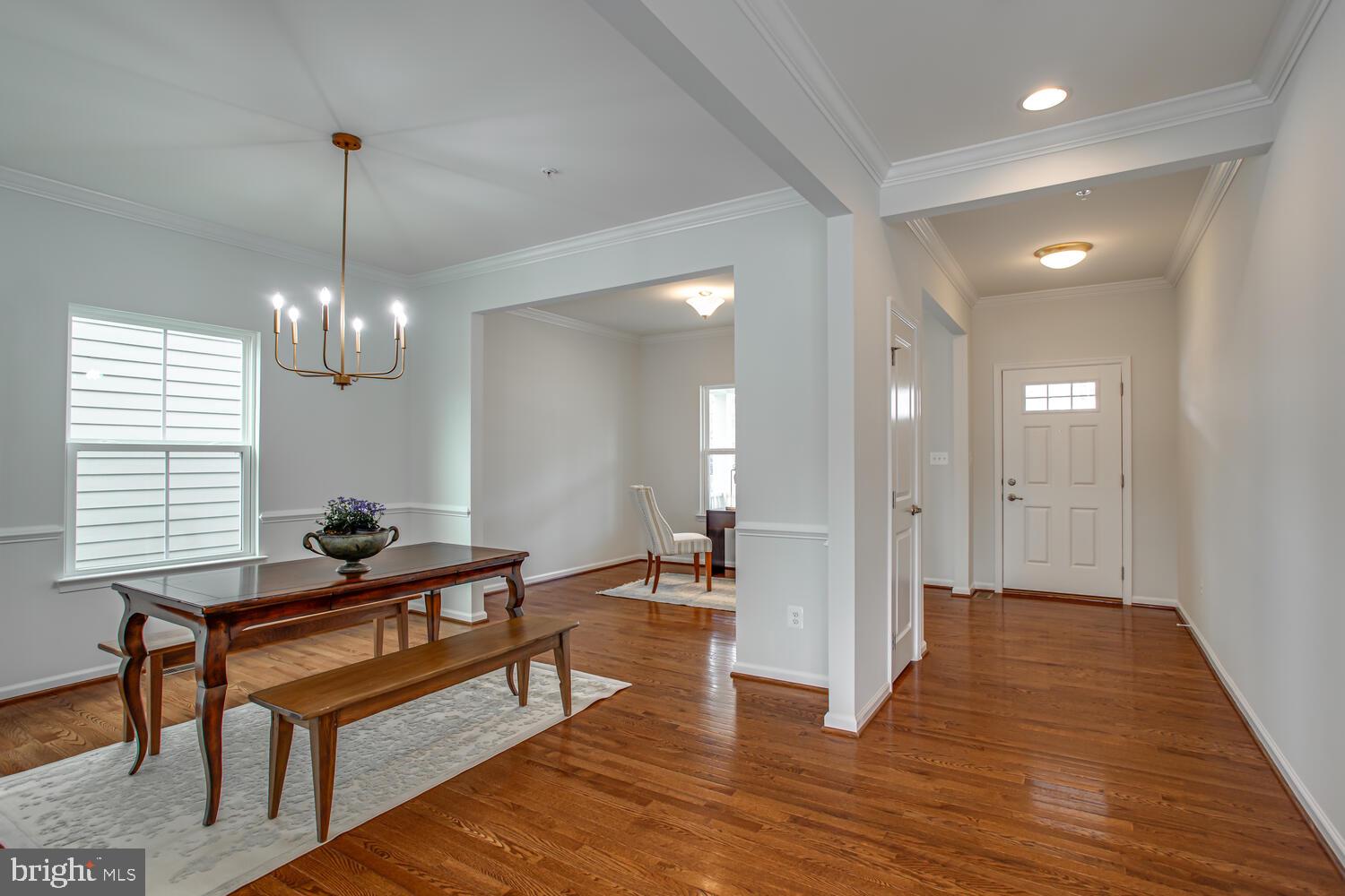 2279 River Birch Road Dumfries, VA 22026 - Photo 7 of 37 Front hall