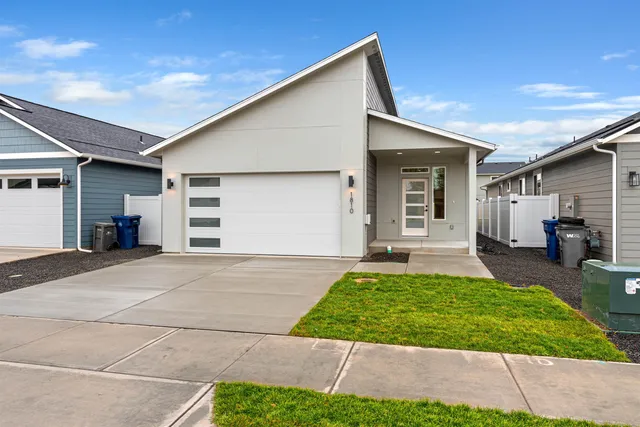 $469,900 | 1810 North Jakeman Court, Spokane Valley, WA 99016