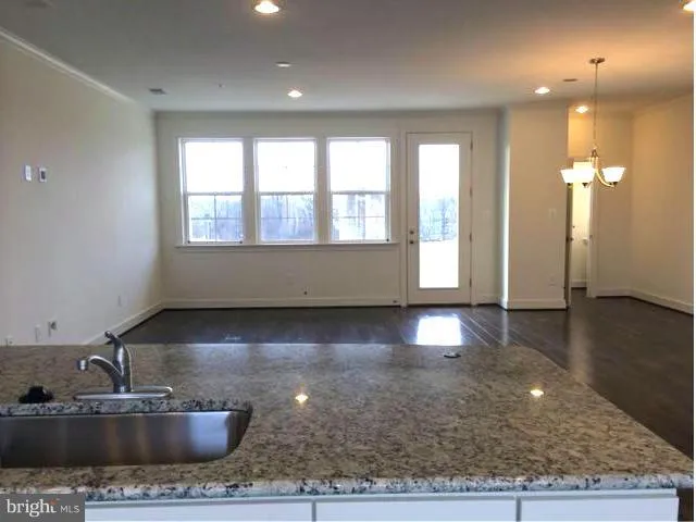 $4,500 | 727 Crown Park Avenue, Gaithersburg, MD 20878