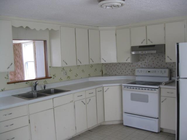 73 Benton Road Albion, ME 04910 - Photo 3 of 20 Kitchen.