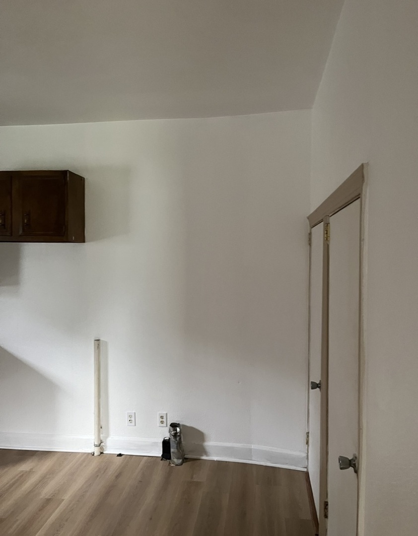 110-112 East Frank Street Freeport, IL 61032 - Photo 6 of 15 a view of a livingroom with a dishwasher