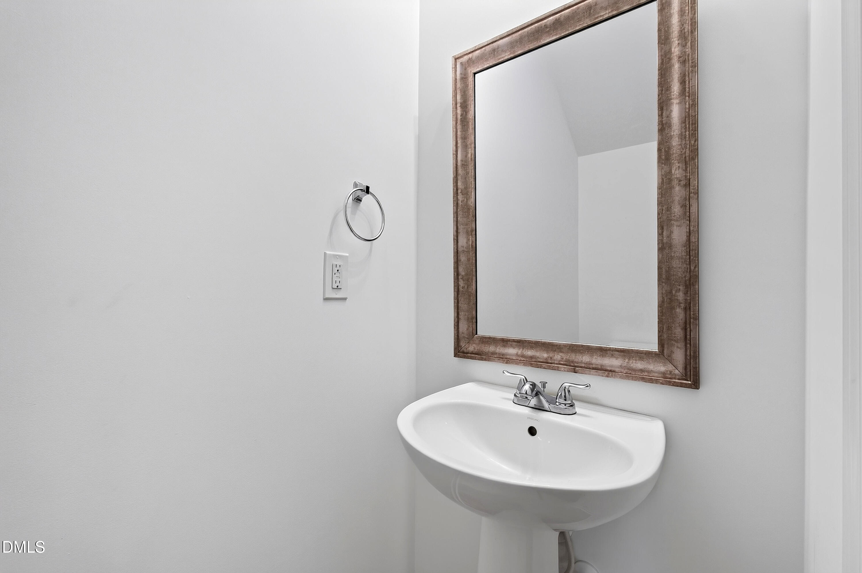 2931 Berkeley Springs Place Raleigh, NC 27616 - Photo 17 of 39 Powder room
