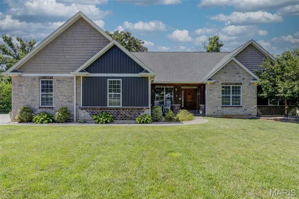 $750,000 | 117 Conor Court, New Melle, MO 63385
