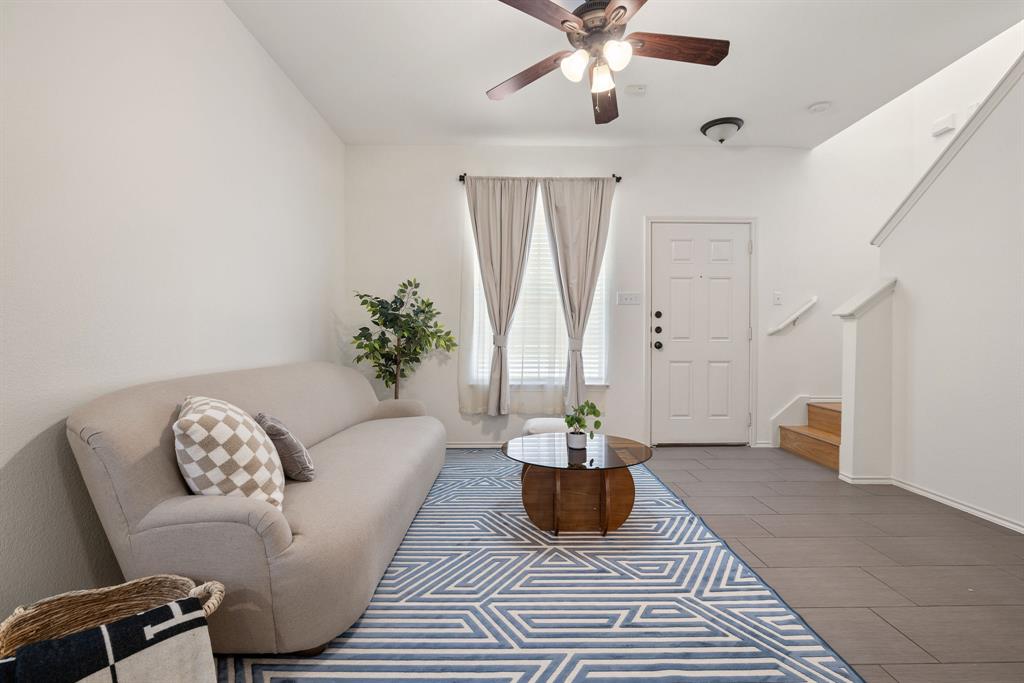 14525 Harris Ridge Boulevard, Unit B Pflugerville, TX 78660 - Photo 5 of 26
