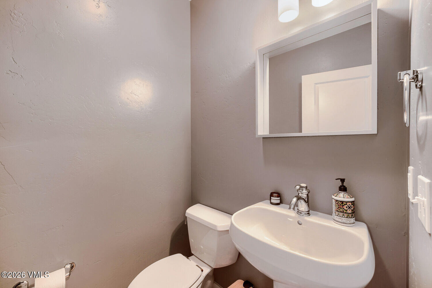 835 Sylvan Lake Road Eagle, CO 81631 - Photo 12 of 27 835 sylvan lake road - Web Quality - 020