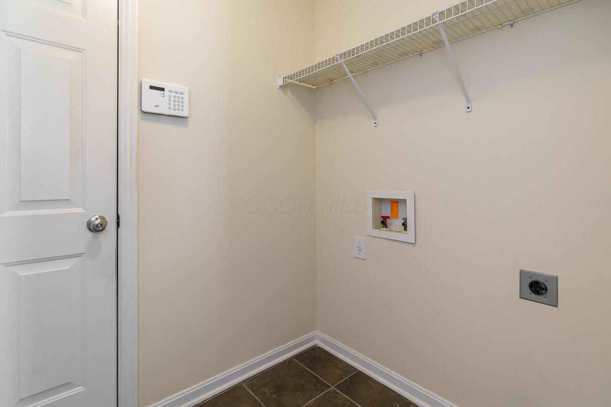 5851 Myrick Road Dublin, OH 43016 - Photo 16 of 37 laundry room