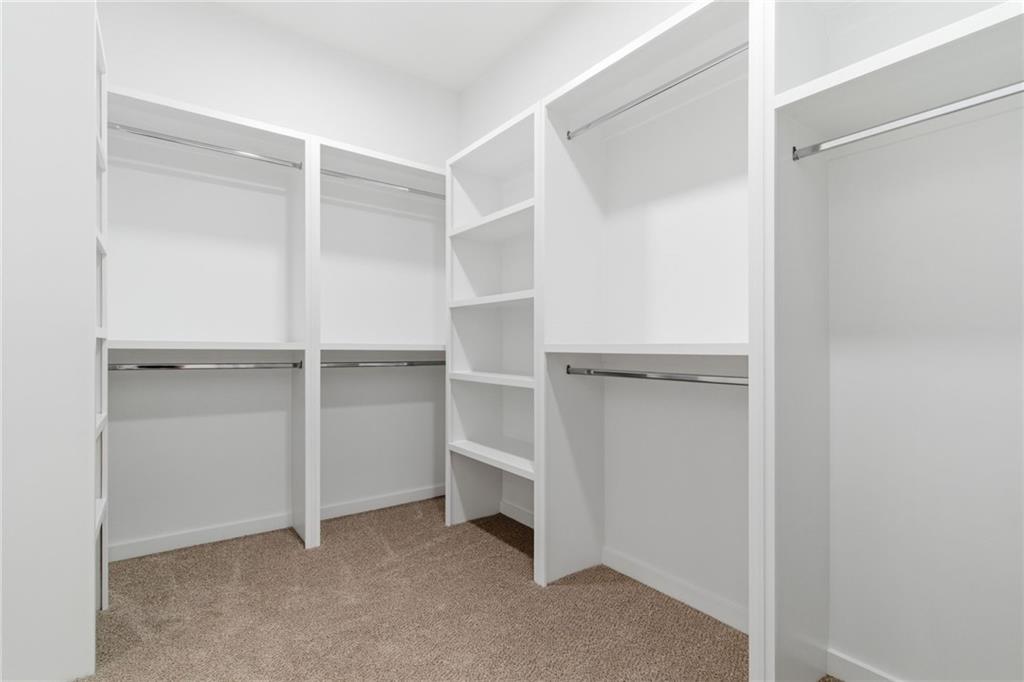 170 Field Stone Circle Jasper, GA 30143 - Photo 20 of 34 a view of an empty walk in closet
