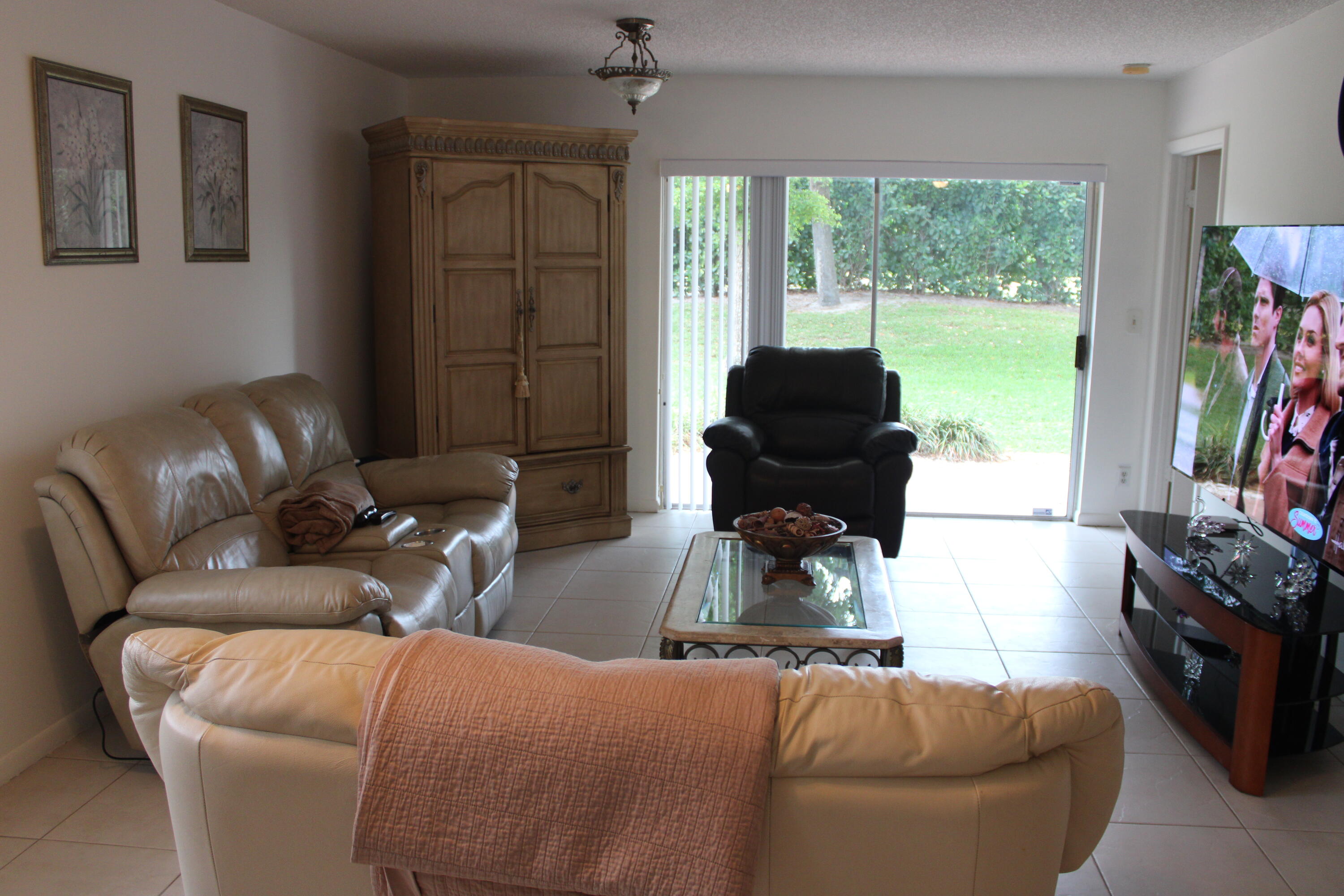6354 Walk Circle Boca Raton, FL 33433 - Photo 6 of 12 Living View