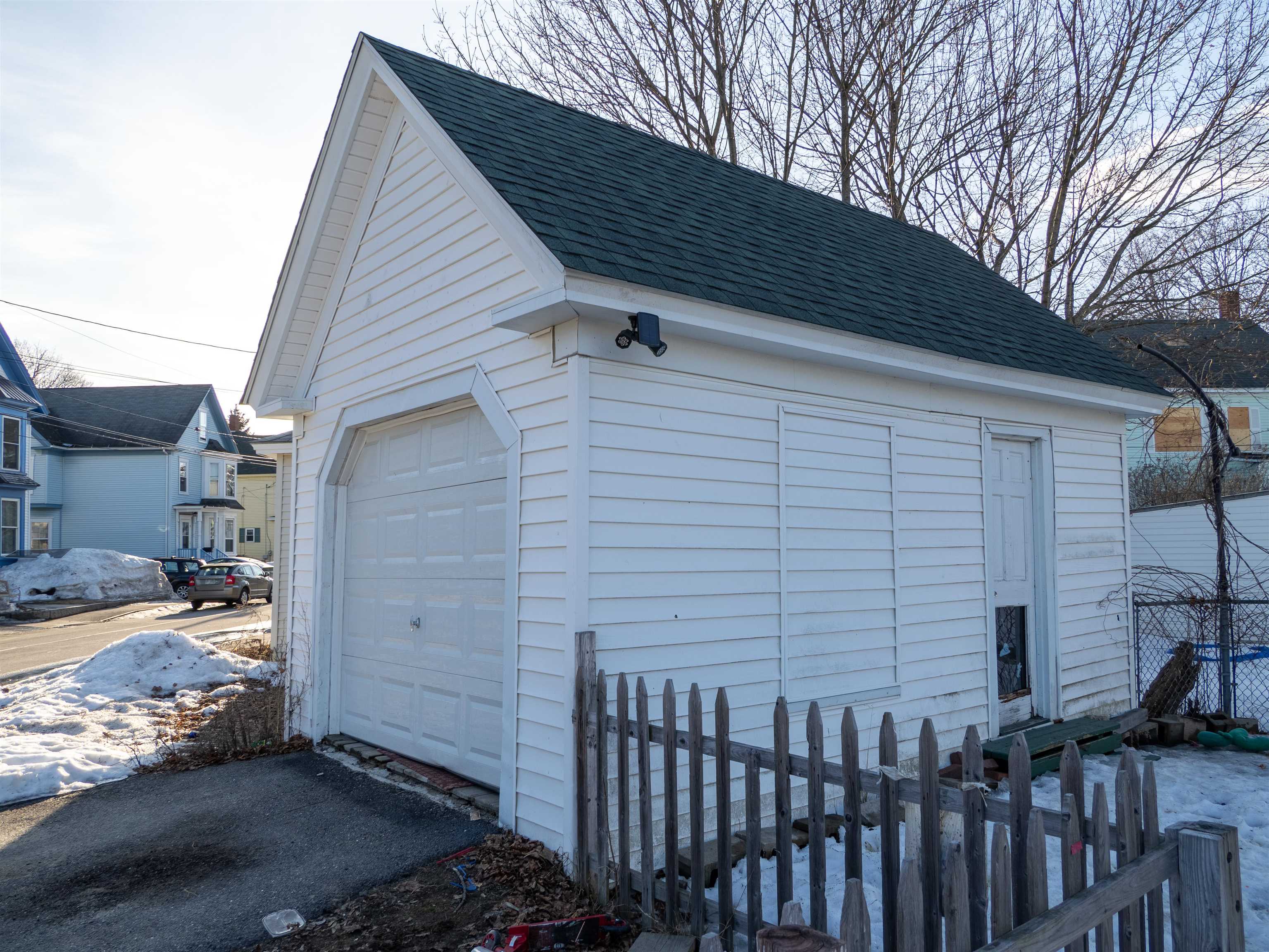 17-19 Upham Street Rochester, NH 03867 - Photo 25 of 32