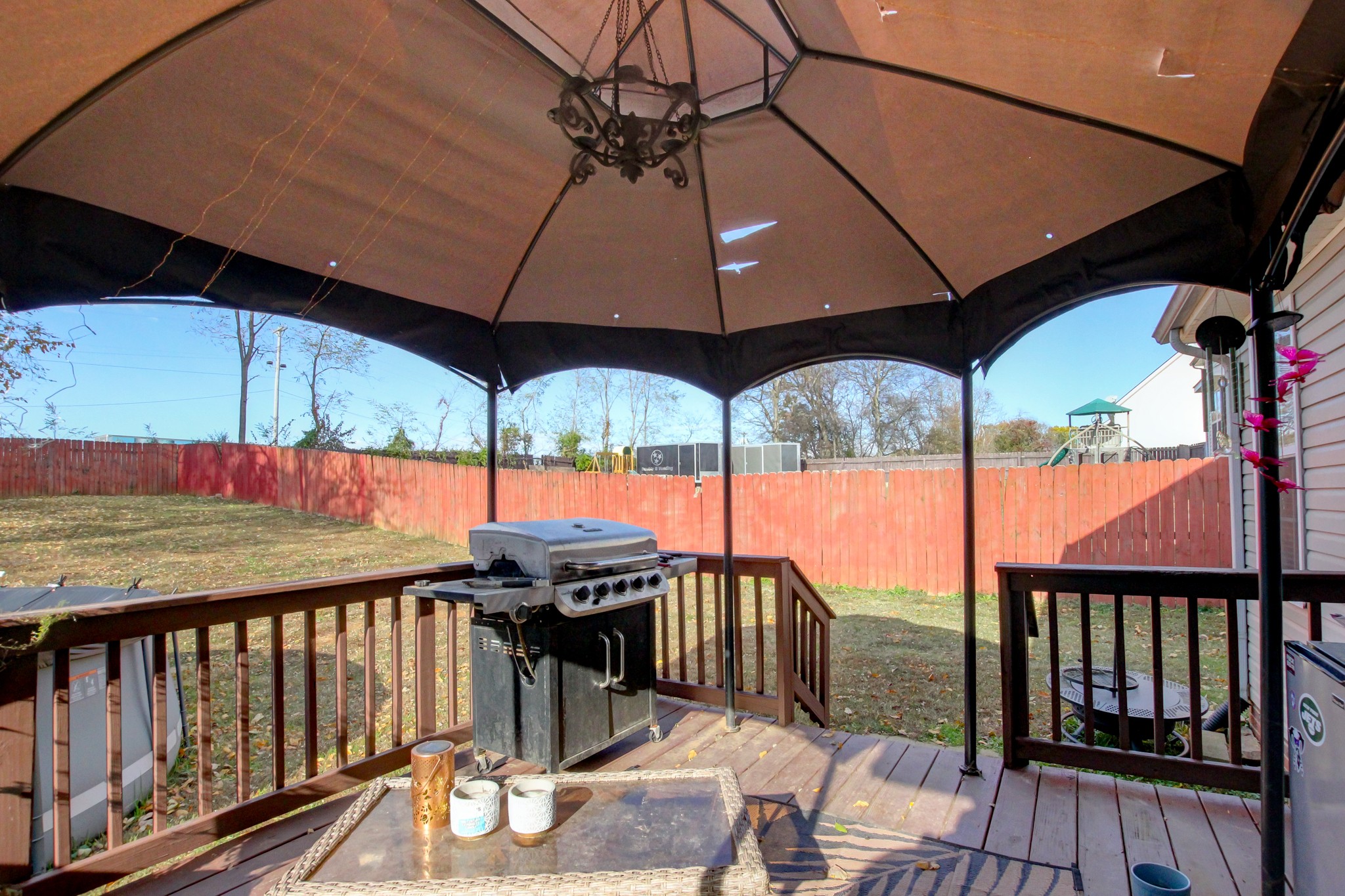 244 Cheshire Road Clarksville, TN 37043 - Photo 77 of 84 a view of balcony with furniture and umbrella