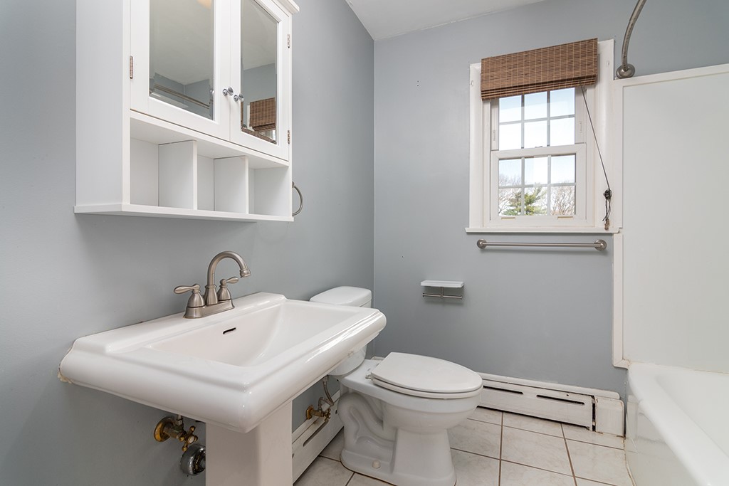 41 Bruce Lane Warwick, RI 02886 - Photo 11 of 30 1st floor full bathroom.