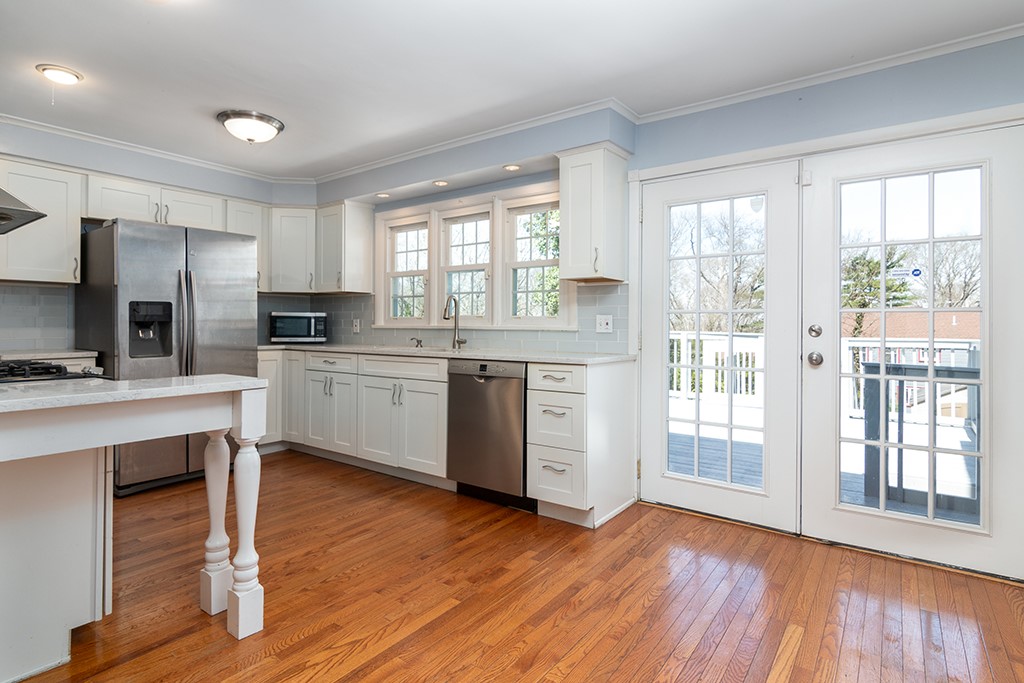 41 Bruce Lane Warwick, RI 02886 - Photo 2 of 30 Kitchen