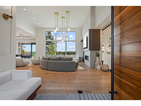 $4,995,000 | 11011 Southeast Evergreen Highway, Vancouver, WA 98664