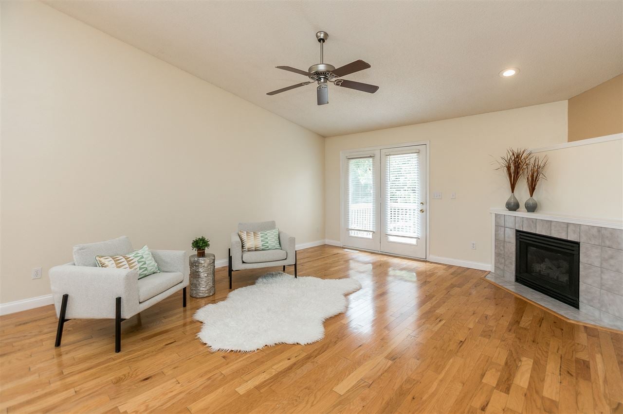 2242 Holiday Road Coralville, IA 52241 - Photo 3 of 37 Gallery Image 3