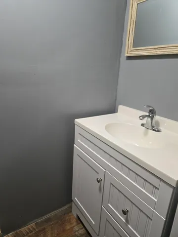 $140,000 | 16517 Plainview Drive, Markham, IL 60428