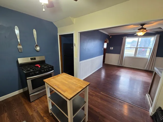 $140,000 | 16517 Plainview Drive, Markham, IL 60428